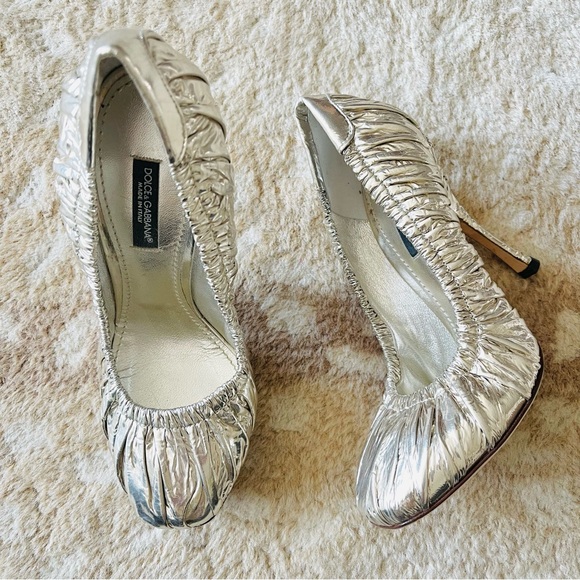 Dolce & Gabbana Leather Metallic Silver Gold Scrunch Pump Heels In Size 36